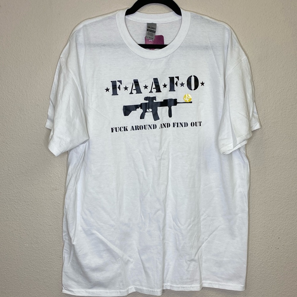 Gun Tee Shirt NWT Size XL